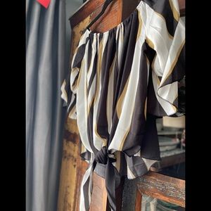 NWOT tie front stripe blouse